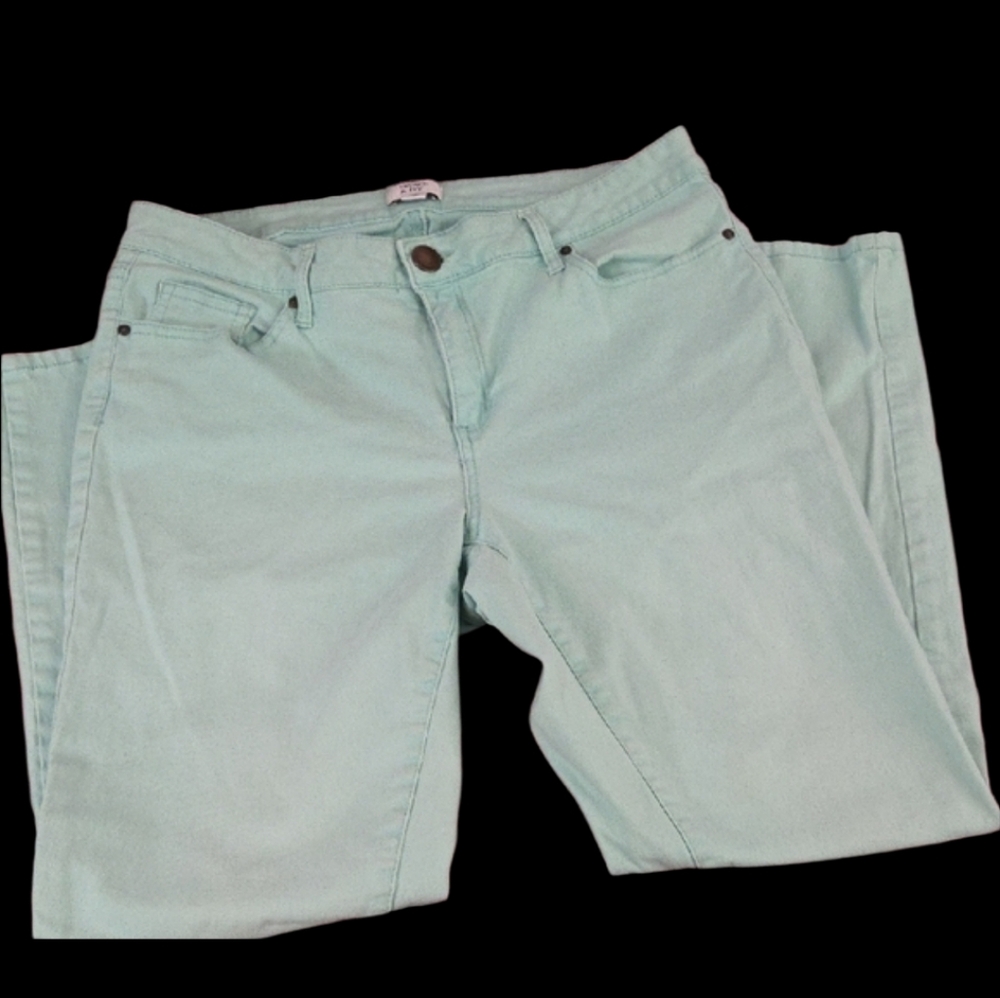 Crown & Ivy Light Green Women's Ankle Jeans